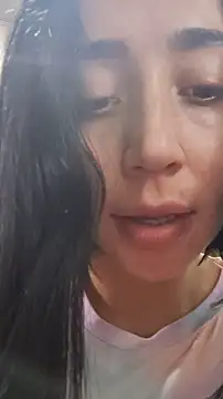 Snapshot of Elowyn chatting on February 8, 2026, 7:22 pm Elowyn online show from February 8, 2026, 7:22 pm