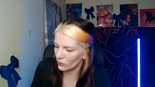 VanessaRey  online show from April 7, 2026, 5:53 am