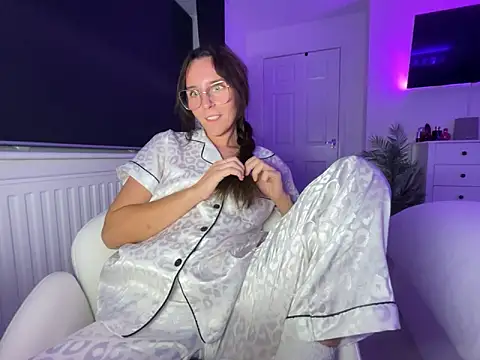 Missalex xo online show from June 14, 2026, 2:57 am