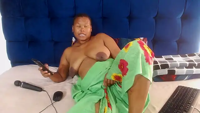 Snapshot of AriesCake chatting on December 14, 2025, 12:11 pm AriesCake online show from December 14, 2025, 12:11 pm