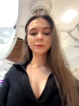 MilaBee online show from October 16, 2025, 5:59 am