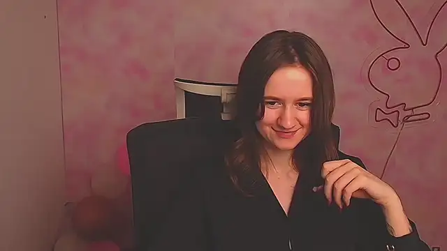 Snapshot of Catherine_e chatting on March 23, 2025, 12:47 am Catherine e online show from March 23, 2025, 12:47 am