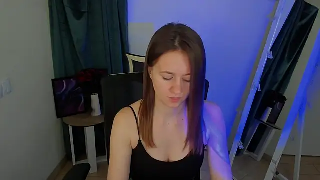 Catherine e online show from November 5, 2025, 7:28 pm