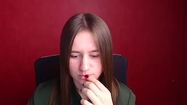 Snapshot of Catherine_e chatting on March 21, 2025, 3:46 pm Catherine e online show from March 21, 2025, 3:46 pm