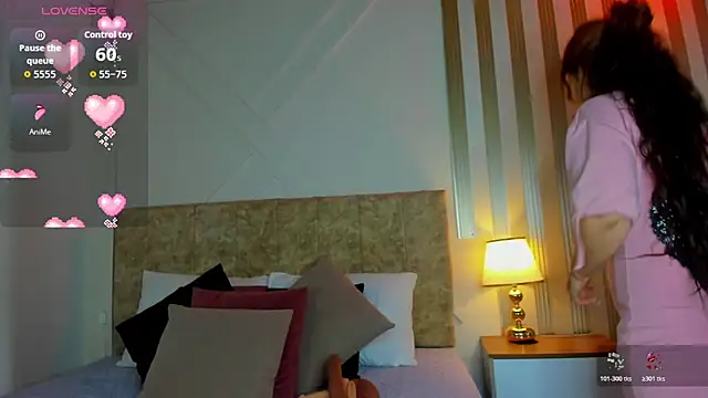 angelinarouse  online show from October 26, 2025, 2:45 am