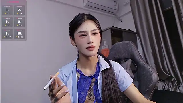 Rainbow-sweet online show from May 17, 2026, 2:28 pm