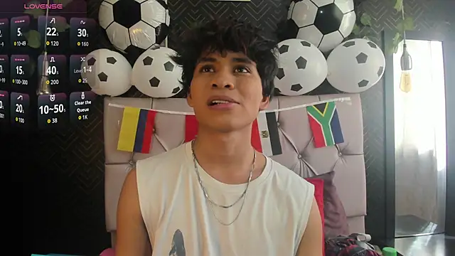Snapshot of Ethan_Westt chatting on July 1, 2026, 7:58 pm Ethan Westt online show from July 1, 2026, 7:58 pm