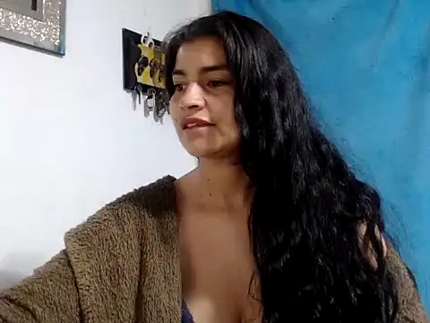 AlanaHotxx online show from November 19, 2025, 9:09 am