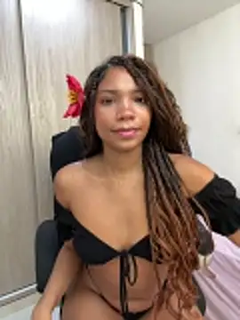 Snapshot of Lirioafro chatting on April 1, 2026, 1:41 pm Lirioafro online show from April 1, 2026, 1:41 pm