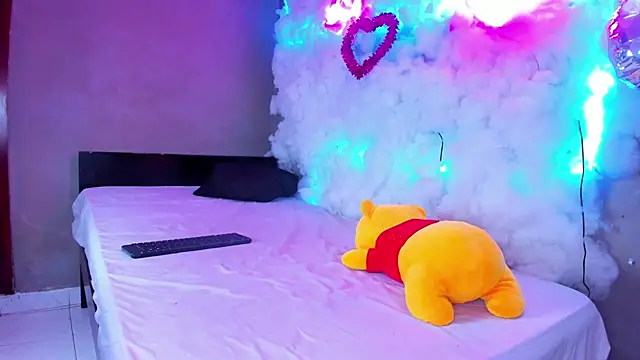 Yumeku 04  online show from March 22, 2025, 9:21 pm