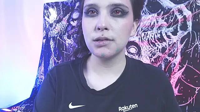 Snapshot of mikaskullcs chatting on April 14, 2026, 4:56 pm mikaskullcs online show from April 14, 2026, 4:56 pm