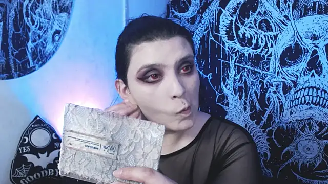 Snapshot of mikaskullcs chatting on March 14, 2026, 9:54 pm mikaskullcs online show from March 14, 2026, 9:54 pm