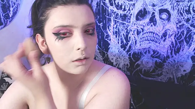 Snapshot of mikaskullcs chatting on March 21, 2026, 10:13 pm mikaskullcs online show from March 21, 2026, 10:13 pm