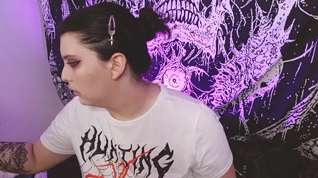 Snapshot of mikaskullcs chatting on March 10, 2026, 9:52 pm mikaskullcs online show from March 10, 2026, 9:52 pm