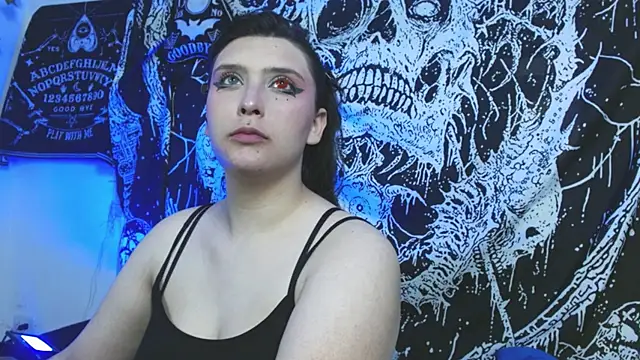 Snapshot of mikaskullcs chatting on March 8, 2026, 2:04 am mikaskullcs online show from March 8, 2026, 2:04 am