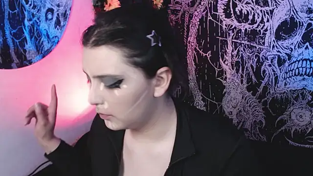 Snapshot of mikaskullcs chatting on March 15, 2026, 9:33 pm mikaskullcs online show from March 15, 2026, 9:33 pm