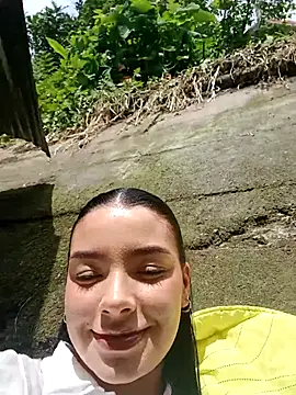 adrianagilton online show from October 1, 2025, 3:05 pm