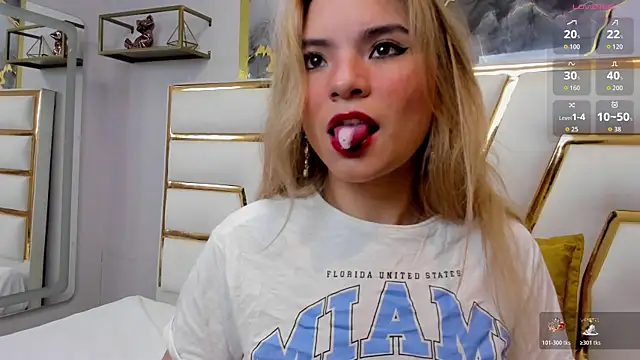 NalaRosse online show from November 15, 2025, 3:10 am