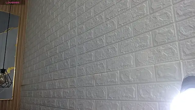 nei girl online show from March 26, 2026, 11:30 am