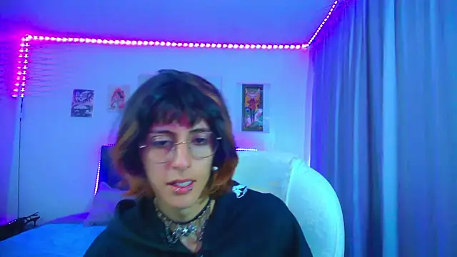 Snapshot of goth_minerva chatting on May 28, 2026, 1:28 pm goth minerva online show from May 28, 2026, 1:28 pm