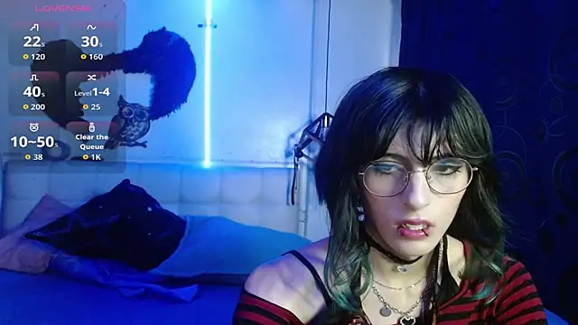 Snapshot of goth_minerva chatting on September 23, 2025, 1:40 pm goth minerva online show from September 23, 2025, 1:40 pm