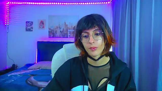Snapshot of goth_minerva chatting on May 25, 2026, 1:32 pm goth minerva online show from May 25, 2026, 1:32 pm