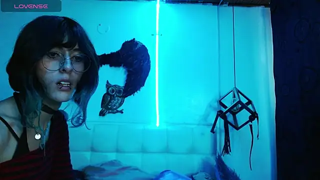 Snapshot of goth_minerva chatting on September 9, 2025, 1:42 pm goth minerva online show from September 9, 2025, 1:42 pm