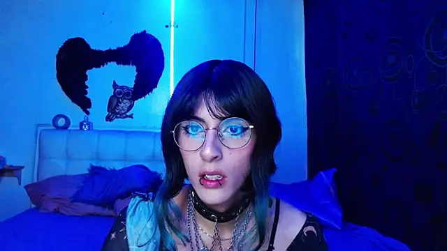 Snapshot of goth_minerva chatting on September 10, 2025, 1:43 pm goth minerva online show from September 10, 2025, 1:43 pm