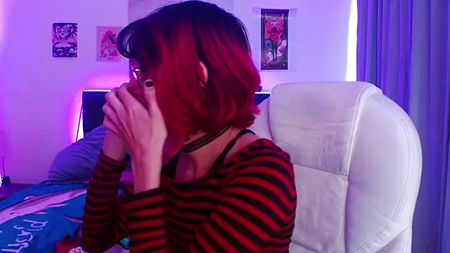 Snapshot of goth_minerva chatting on December 16, 2025, 1:48 pm goth minerva online show from December 16, 2025, 1:48 pm