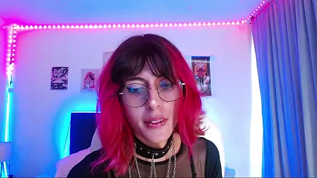 Snapshot of goth_minerva chatting on December 3, 2025, 2:16 pm goth minerva online show from December 3, 2025, 2:16 pm