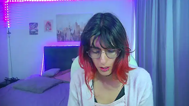 Snapshot of goth_minerva chatting on April 29, 2026, 1:37 pm goth minerva online show from April 29, 2026, 1:37 pm