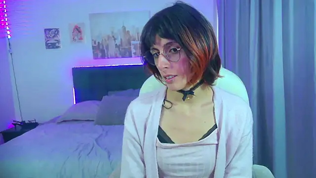 Snapshot of goth_minerva chatting on May 14, 2026, 1:30 pm goth minerva online show from May 14, 2026, 1:30 pm