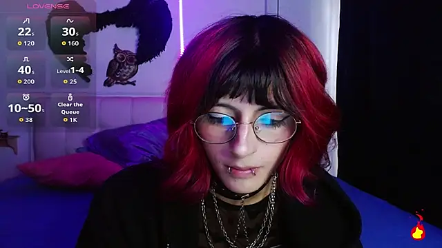 Snapshot of goth_minerva chatting on October 7, 2025, 1:56 pm goth minerva online show from October 7, 2025, 1:56 pm
