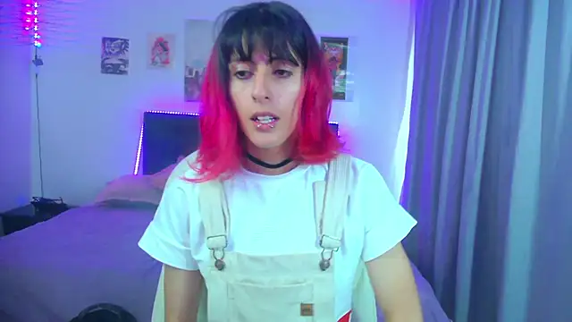 Snapshot of goth_minerva chatting on April 20, 2026, 1:35 pm goth minerva online show from April 20, 2026, 1:35 pm