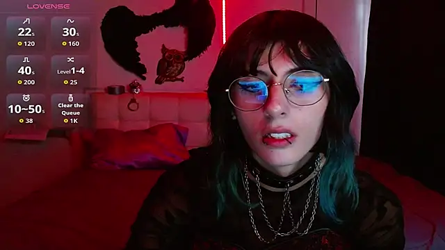Snapshot of goth_minerva chatting on September 16, 2025, 1:45 pm goth minerva online show from September 16, 2025, 1:45 pm