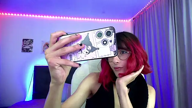 Snapshot of goth_minerva chatting on January 10, 2026, 1:39 pm goth minerva online show from January 10, 2026, 1:39 pm