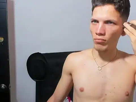 kevinkewman online show from December 3, 2025, 10:36 am