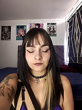 Snapshot of KARINNA__RAVEN chatting on May 7, 2026, 8:56 pm KARINNA RAVEN online show from May 7, 2026, 8:56 pm