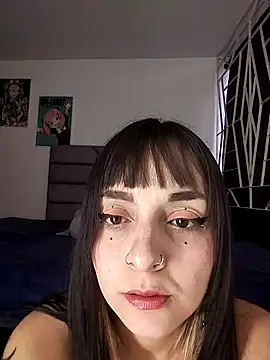 Snapshot of KARINNA__RAVEN chatting on April 7, 2026, 10:55 pm KARINNA RAVEN online show from April 7, 2026, 10:55 pm