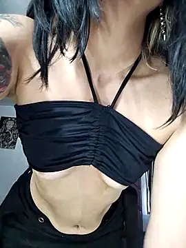 Snapshot of KARINNA__RAVEN chatting on April 25, 2026, 10:29 pm KARINNA RAVEN online show from April 25, 2026, 10:29 pm