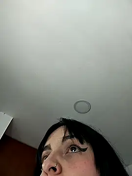 KARINNA  RAVEN online show from October 23, 2025, 1:37 am