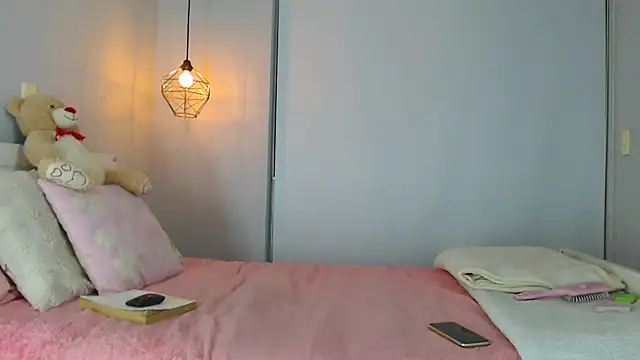 Snapshot of Tiana_Paez1 chatting on February 23, 2026, 5:41 am Tiana Paez1 online show from February 23, 2026, 5:41 am