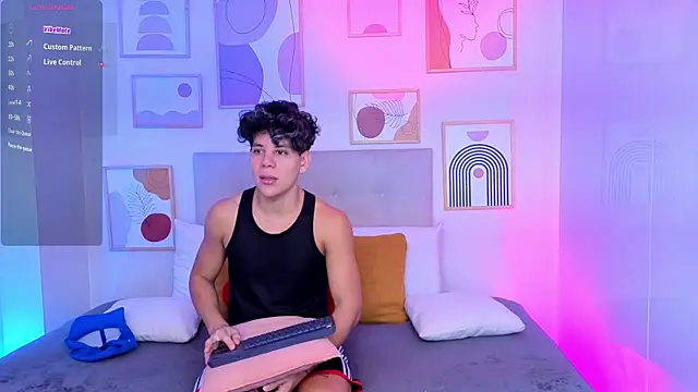 Almiboys online show from August 6, 2026, 12:27 am
