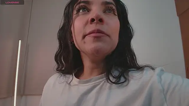 ariana bae  online show from April 18, 2026, 12:24 am