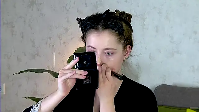 AshleyD  online show from November 24, 2025, 3:28 am