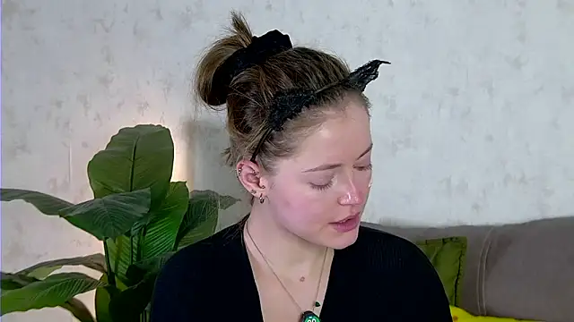 AshleyD  online show from October 23, 2025, 2:54 am