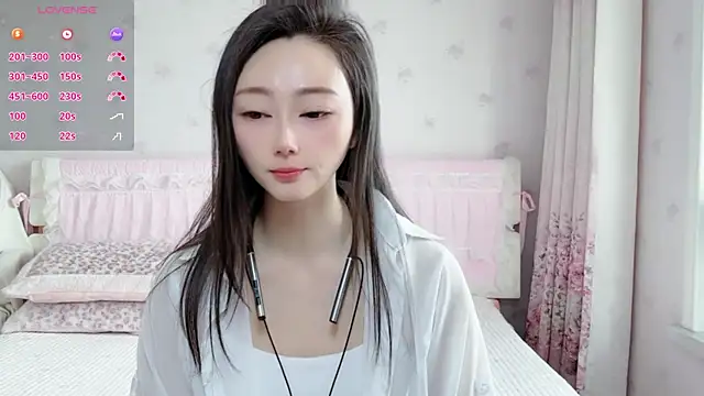 Snapshot of anjila888 chatting on April 14, 2026, 1:10 am anjila888 online show from April 14, 2026, 1:10 am