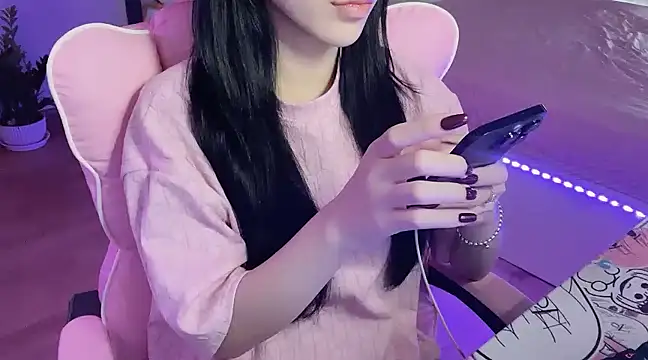 Snapshot of Cherry-Sweet68 chatting on March 19, 2025, 1:54 am Cherry-Sweet68 online show from March 19, 2025, 1:54 am