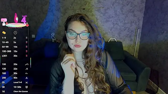 LuxSopphia online show from March 2, 2026, 8:16 pm