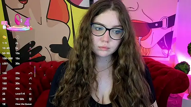 LuxSopphia online show from May 28, 2026, 12:33 pm